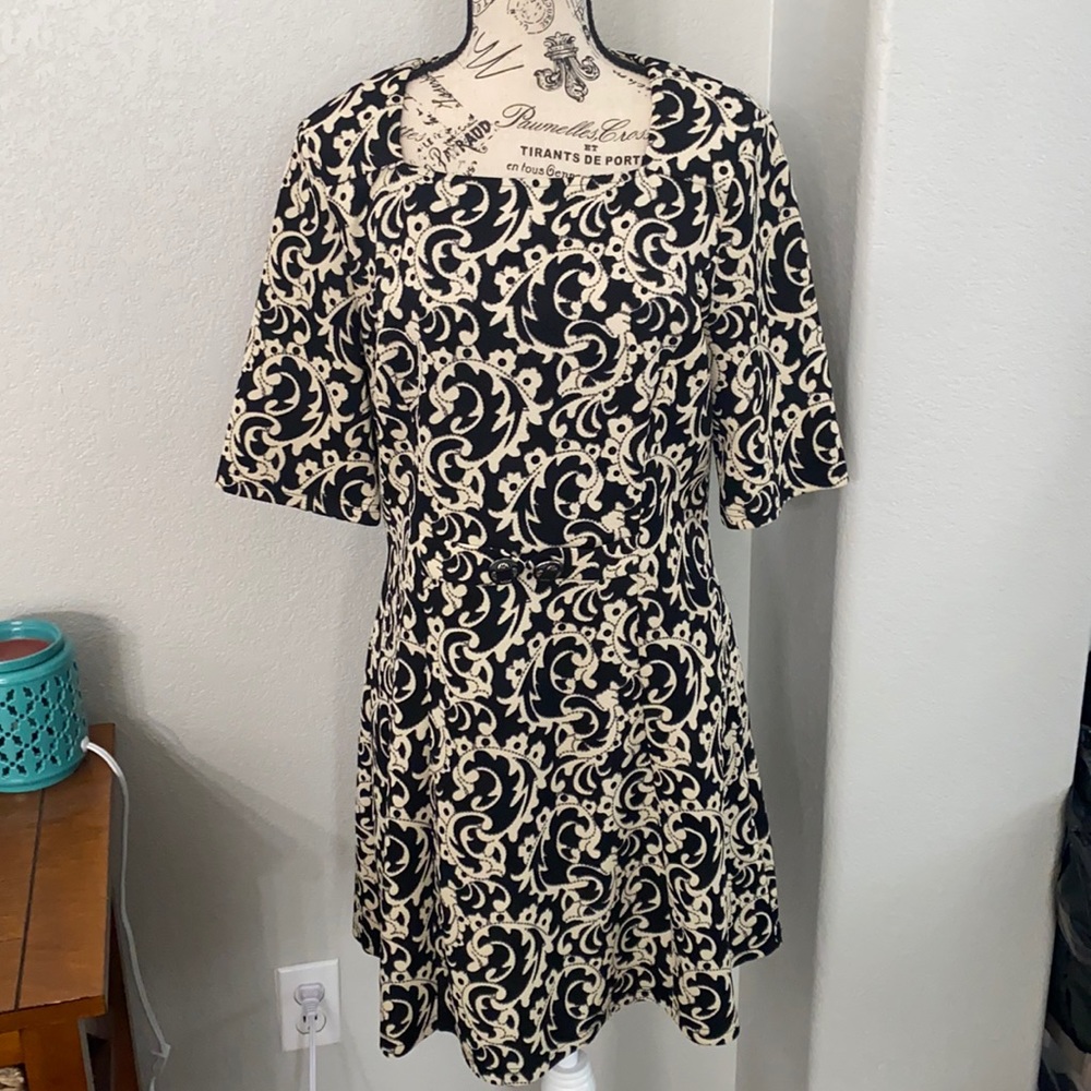 Aryeh 1/2 Sleeve Fit n Flare Dress Large
